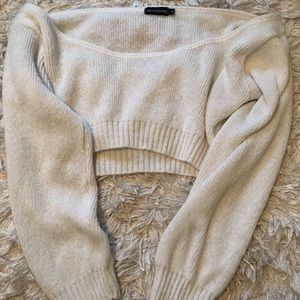 Pretty little thing crop sweater